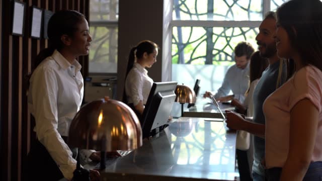 Banquet Staffing for High End Events in a Three Hour Service Window
