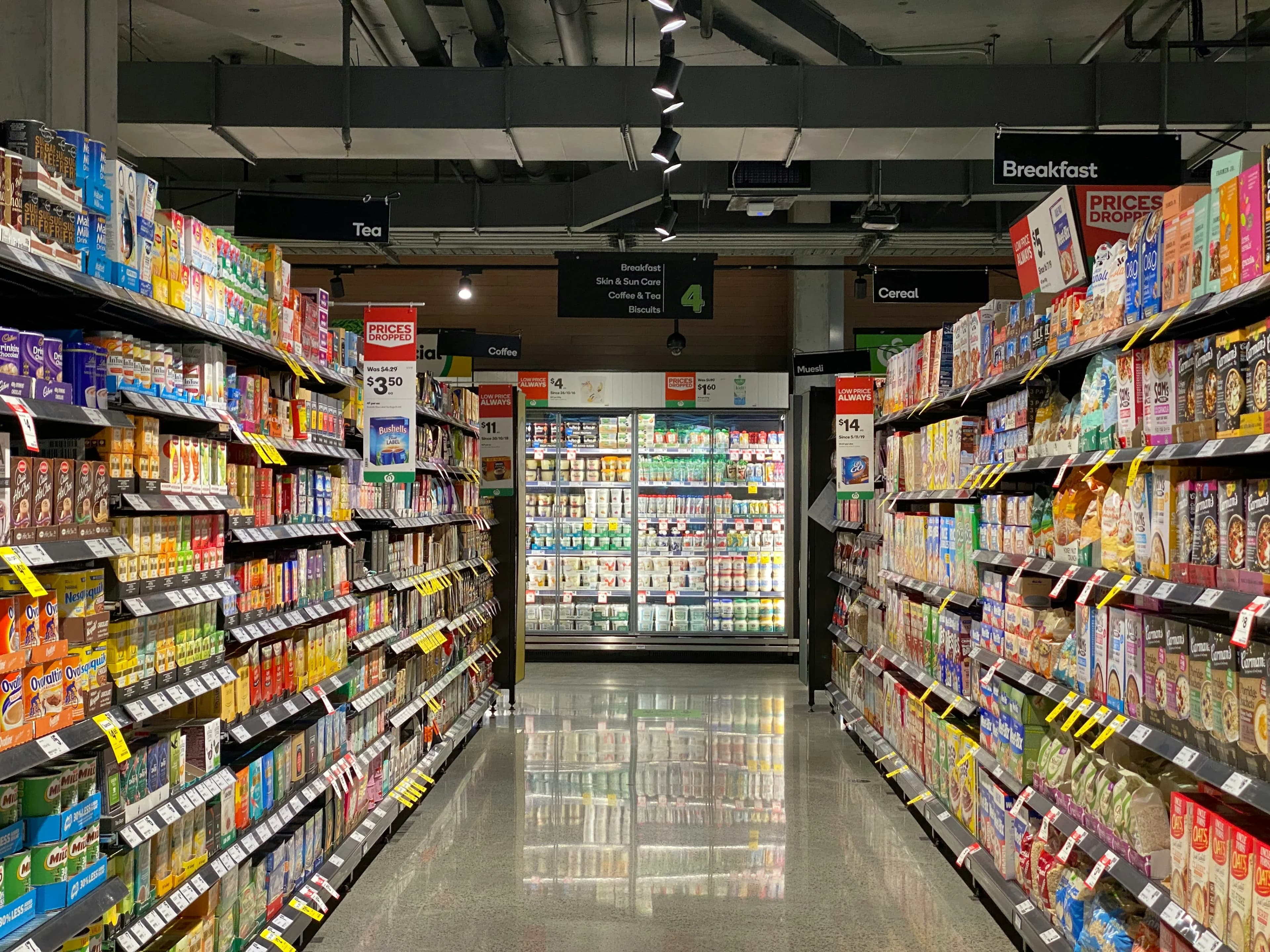 The First Impression Zone And Why The First Ten Feet Deserves Dedicated Staffing