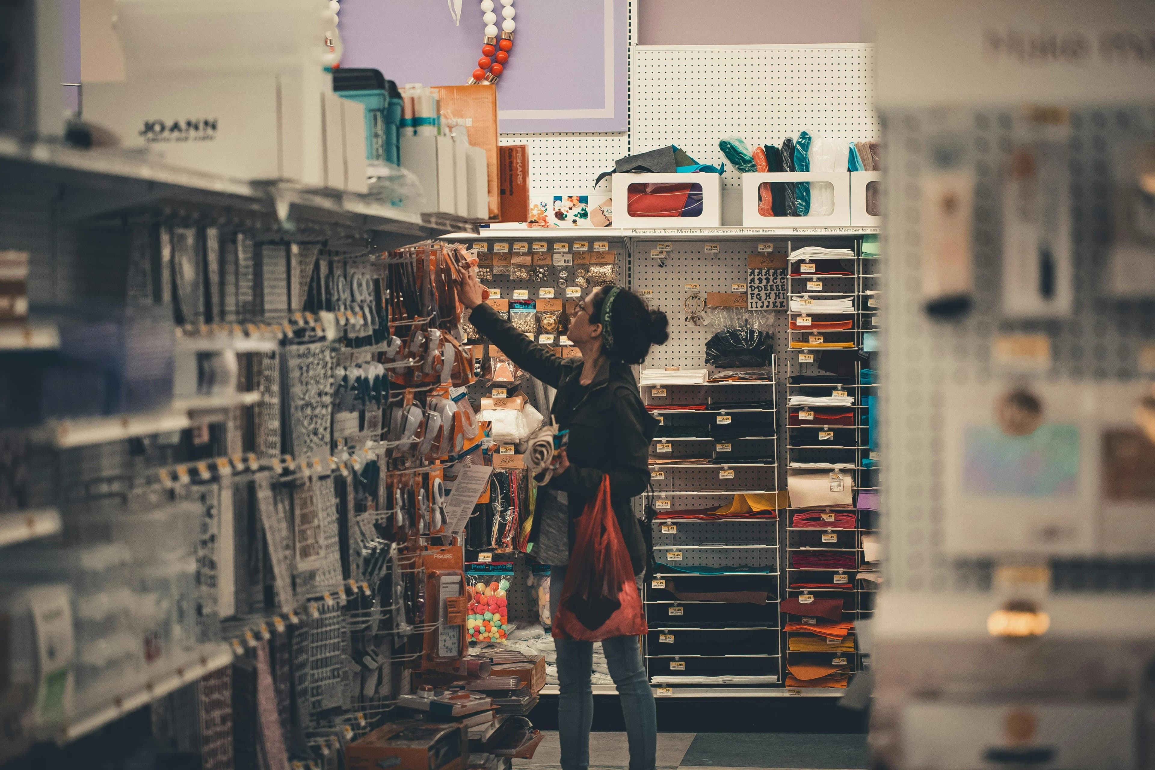 Wellness in retail with ergonomic breaks for staff who stand on hard floors